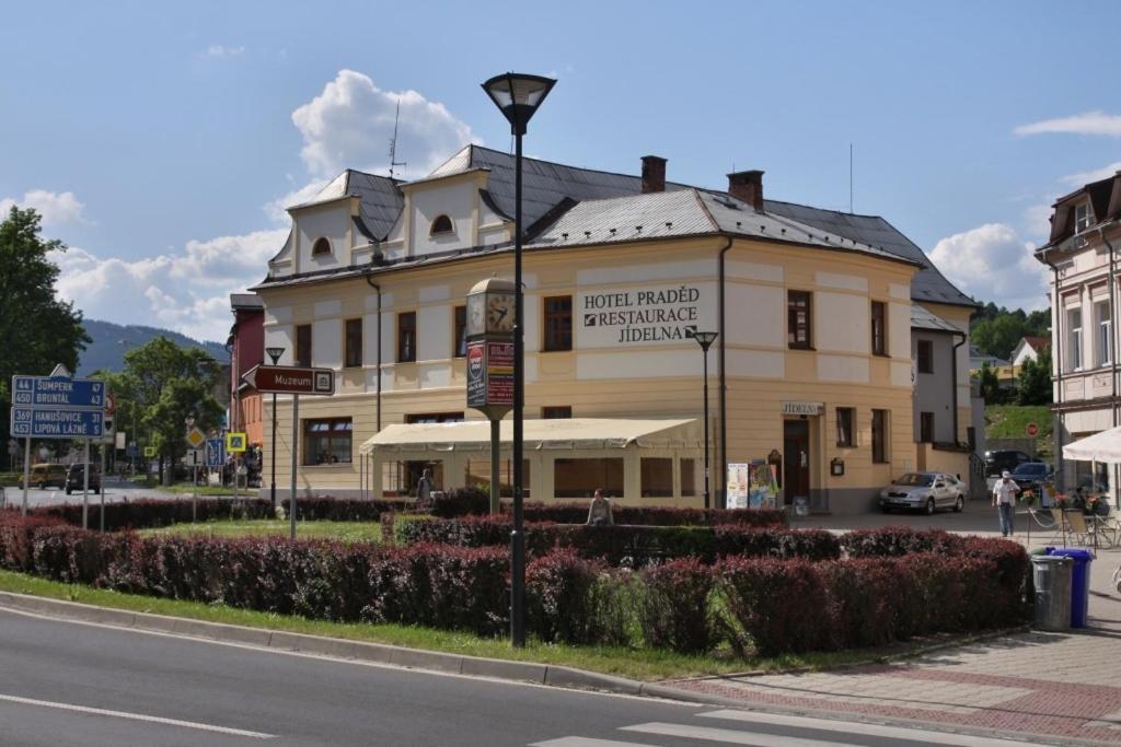Hotel Praded Jeseník Екстериор снимка